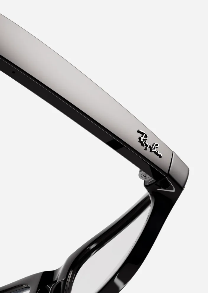 Ray-Ban Meta Smart Glasses Tap detail